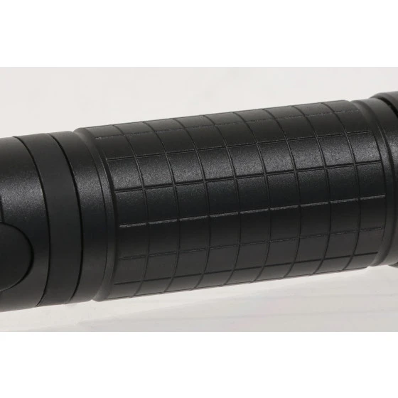 LAMPE DE POCHE ALUMINIUM 350LM - FOCUS - RECHARGEABLE - NICRON - 02191DRAKKAR EQUIPEMENT – Image 2