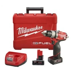 PERCEUSE VISSEUSE MILWAUKEE SANS FIL 12 V 2 BATTERIES UN CHARGEUR ET UN COFFRET M12 CDD 402C - 4933440395